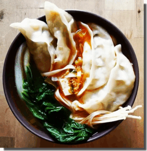 Gyozas végétalien, sauce aigre-douce.
